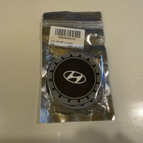 Hyundai Car Cup Coasters in Black and Gray Set of 2 NWT - Picture 4 of 4